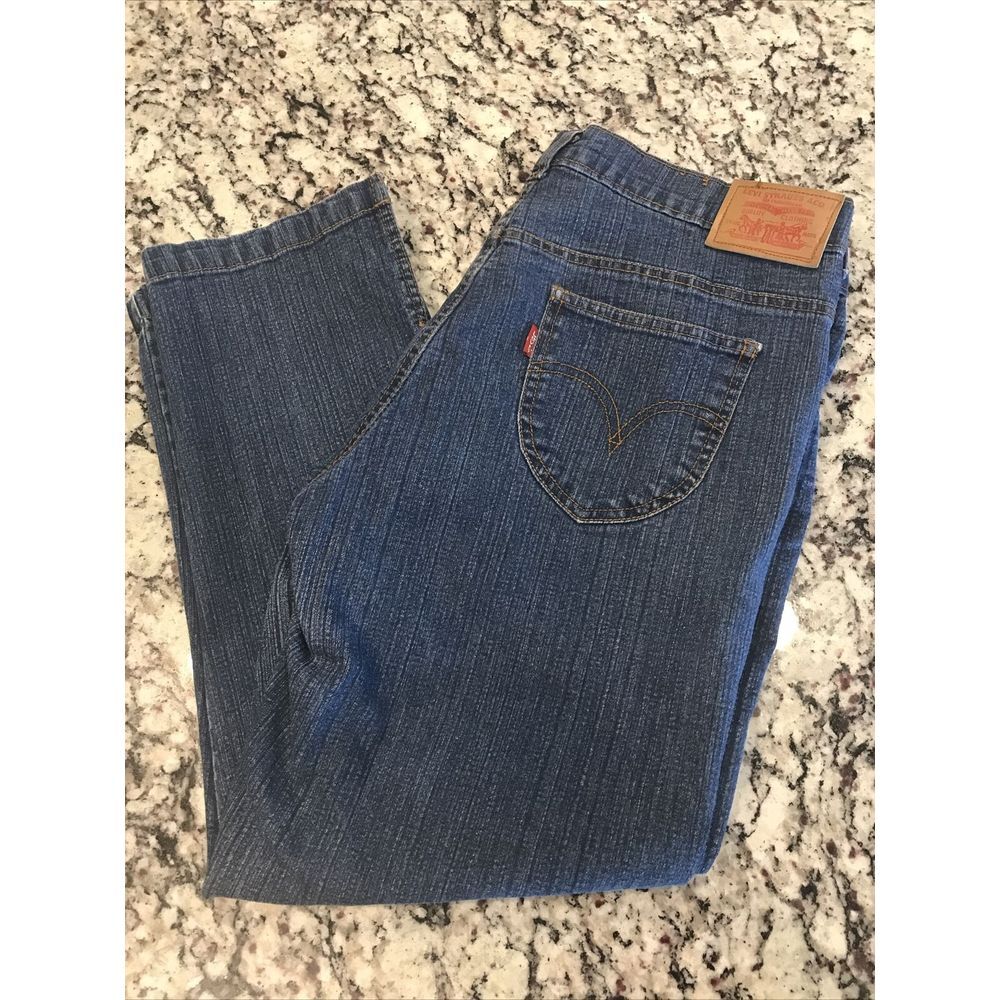 Levi's Classic Slim Capris Women's Jeans Med Wash Size‎ 10 needs Button